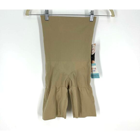 Assets by Spanx Shaping Shorts Women's Size Medium NWT - Picture 1 of 8